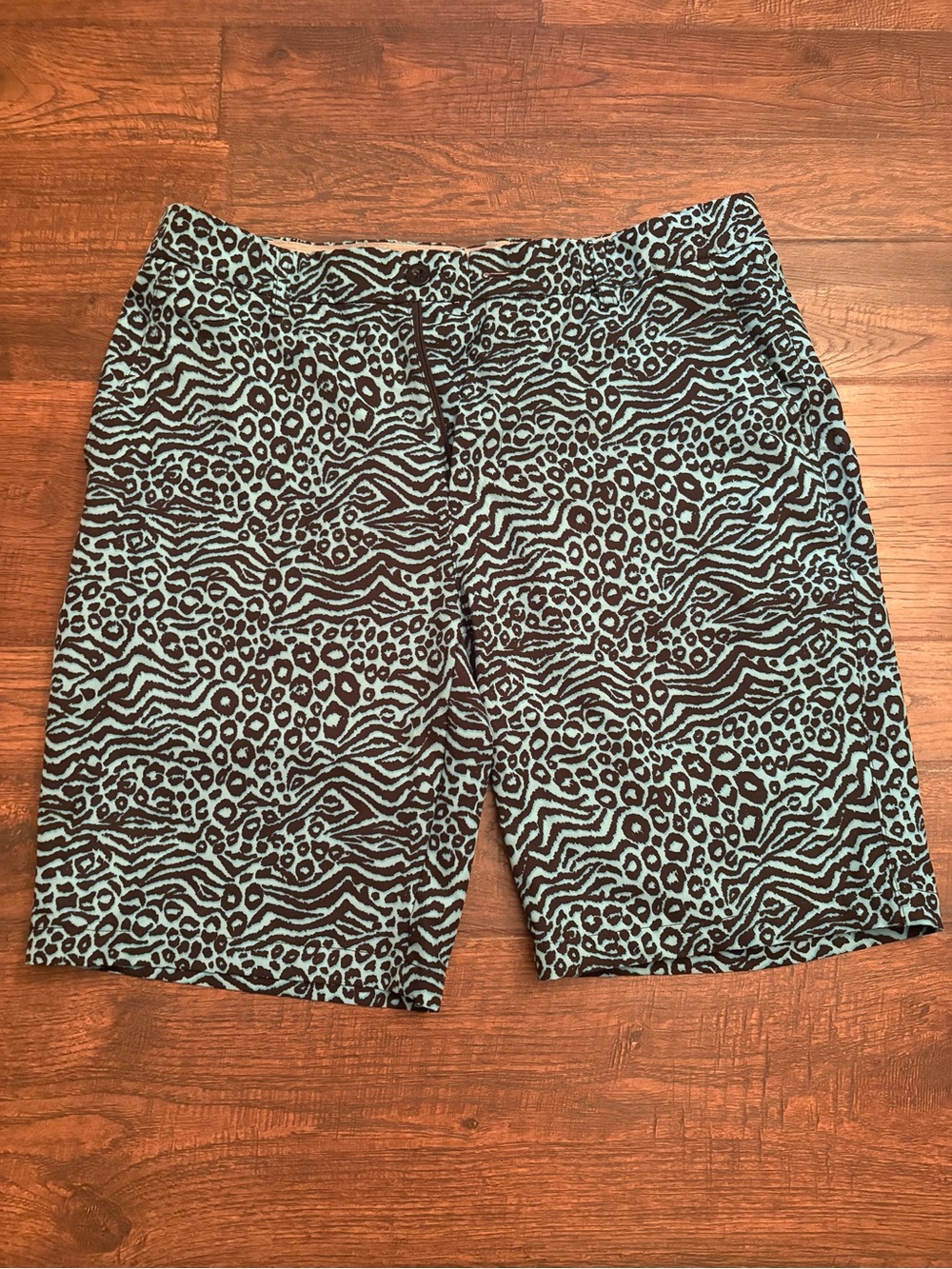 Men's Hreski Aqua and Black Animal-Print Golf Shorts